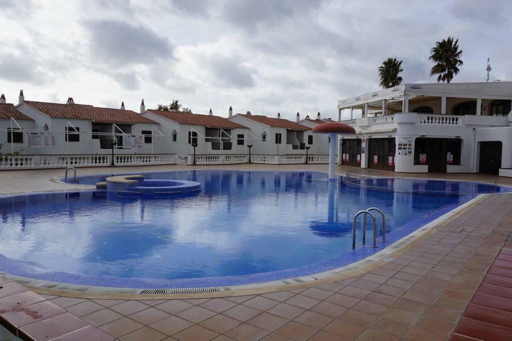 Apartamento El Descanso Son Bou Luaran gambar